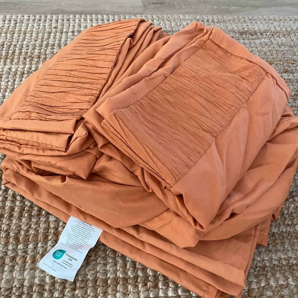 Bedding sheet set